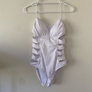 Kenneth Cole Reaction Cutout String Halter White Swimsuit Size S